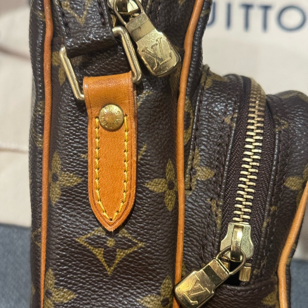 LOUIS VUITTON AMAZON CROSSBODY - Picture 4 of 10